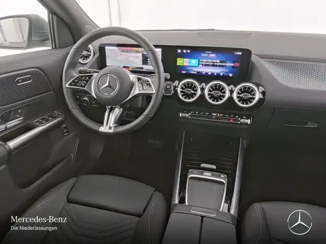 Mercedes-Benz EQA 300