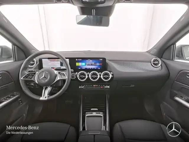 Mercedes-Benz EQA 300