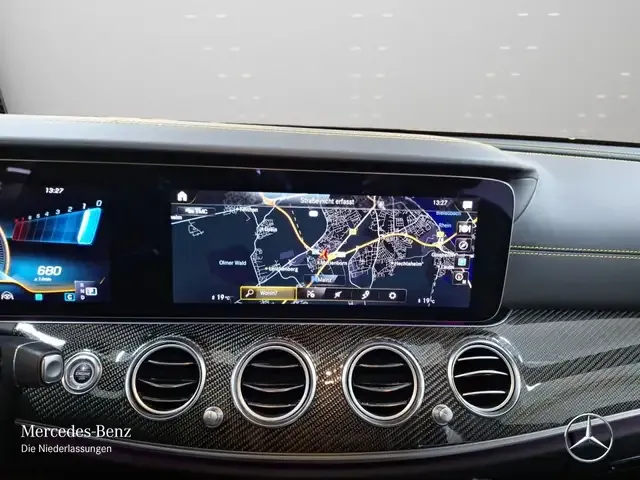 Mercedes-Benz E 63 AMG