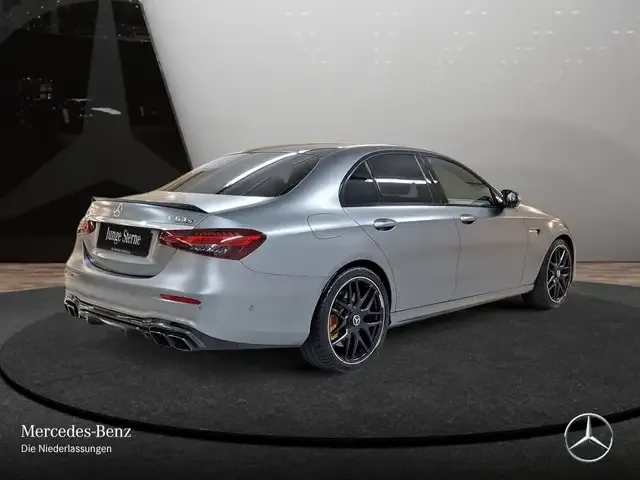 Mercedes-Benz E 63 AMG