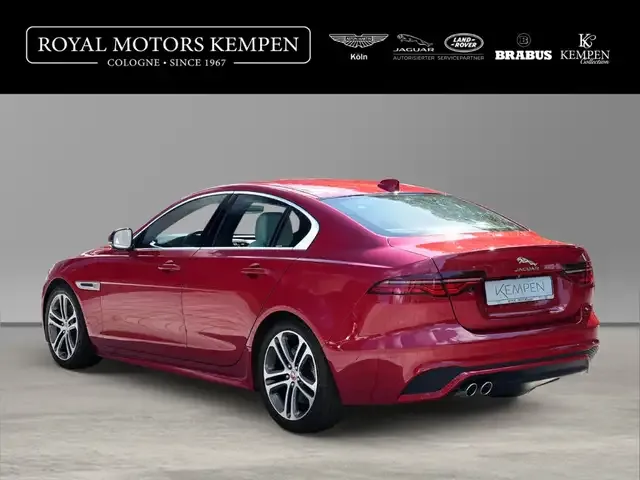 Jaguar XE