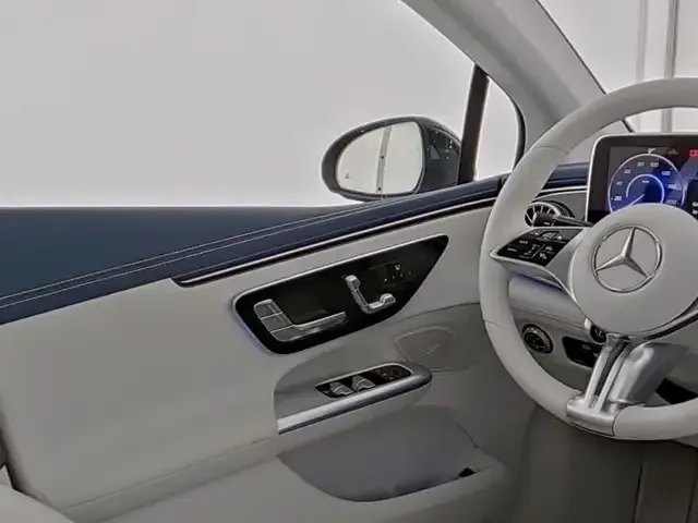 Mercedes-Benz EQE 300