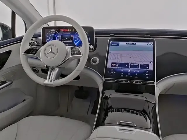 Mercedes-Benz EQE 300