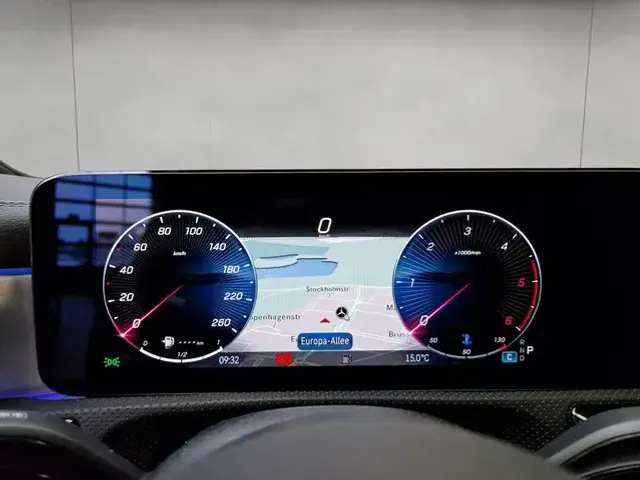 Mercedes-Benz CLA 200