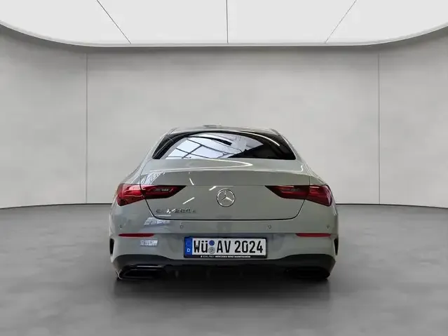 Mercedes-Benz CLA 200