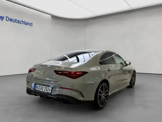 Mercedes-Benz CLA 200