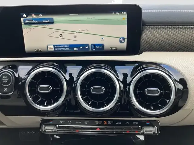 Mercedes-Benz CLA 200