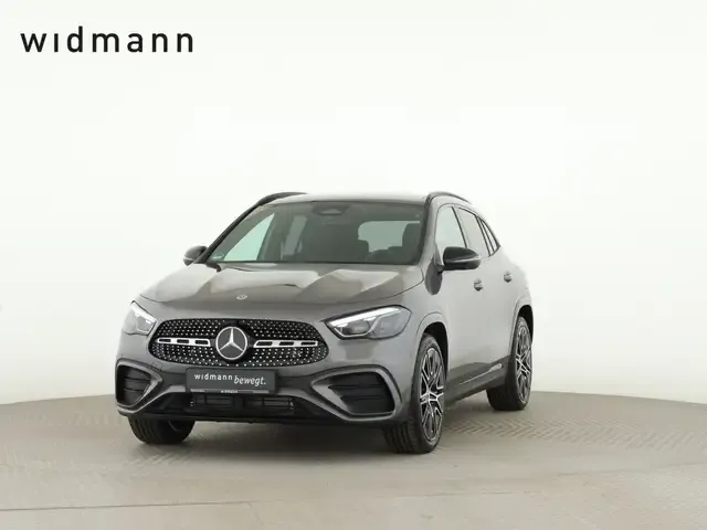 Mercedes-Benz GLA 220
