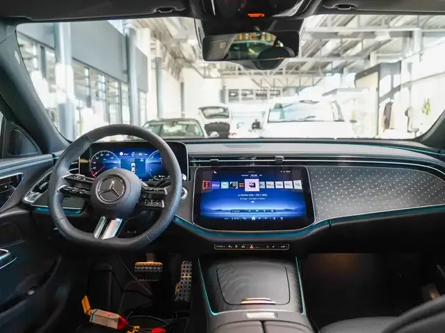 Mercedes-Benz E 300