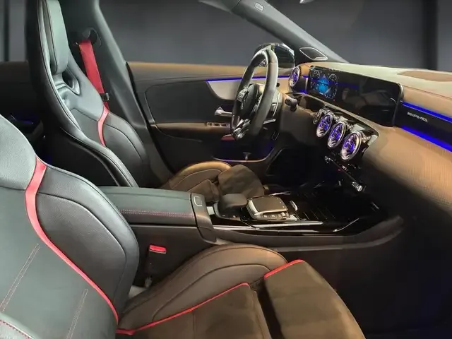Mercedes-Benz CLA 45 AMG