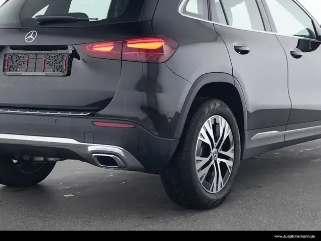 Mercedes-Benz GLA 220