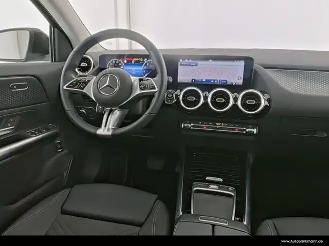 Mercedes-Benz GLA 220