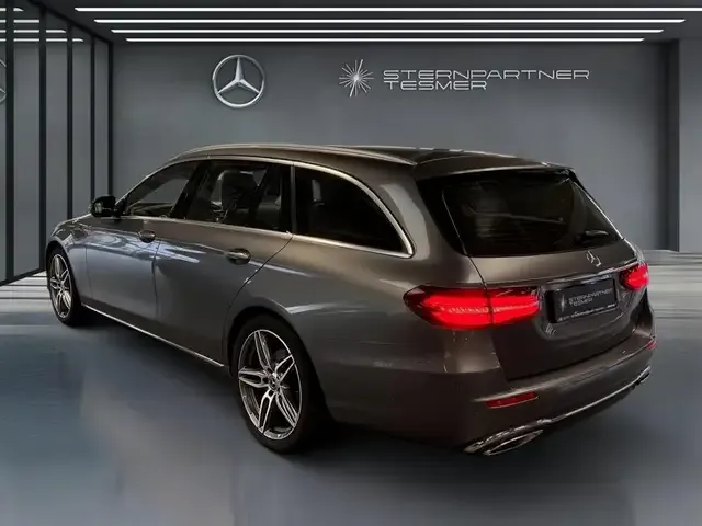 Mercedes-Benz E 200