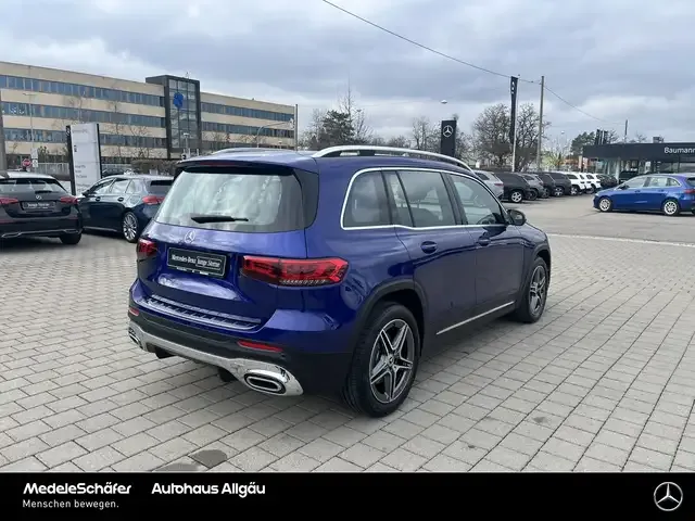 Mercedes-Benz GLB 220