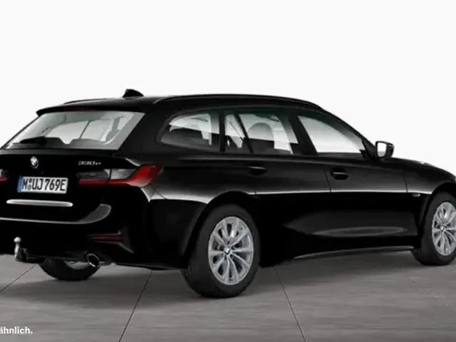 BMW 330