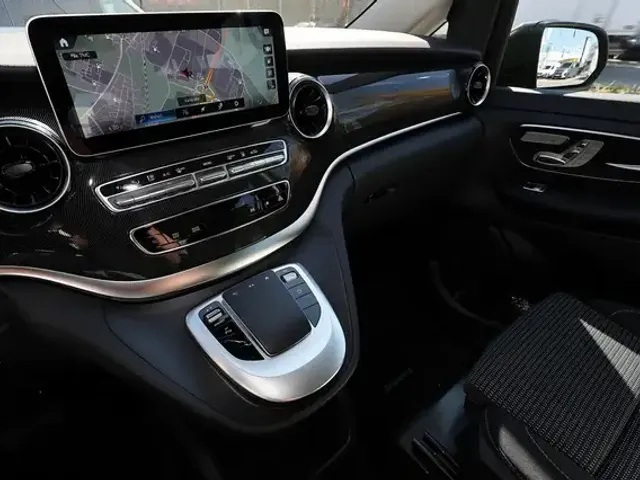 Mercedes-Benz EQV 300