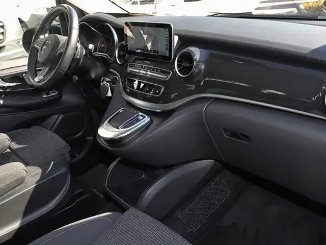 Mercedes-Benz EQV 300