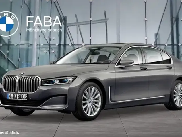 BMW 740