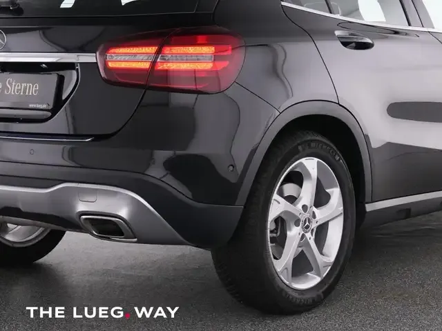Mercedes-Benz GLA 200