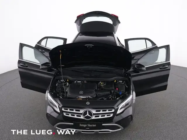 Mercedes-Benz GLA 200