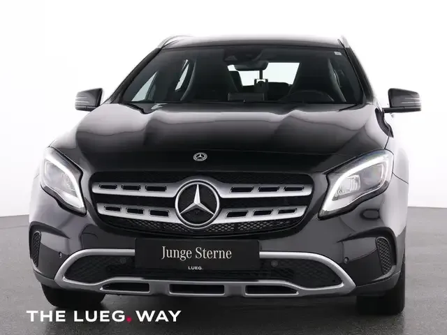 Mercedes-Benz GLA 200