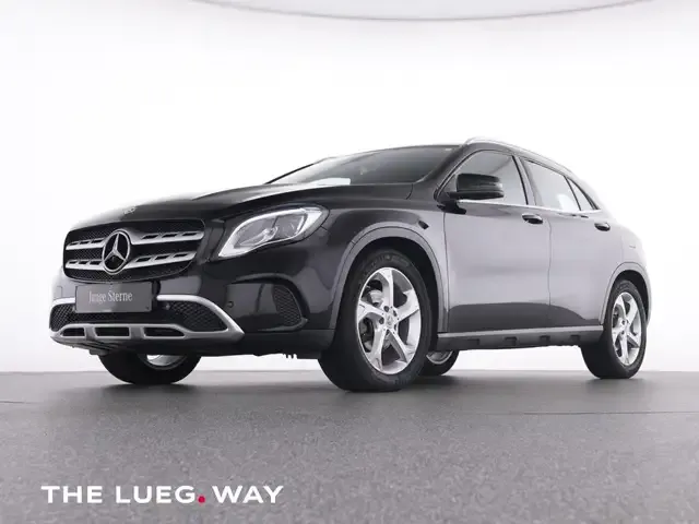 Mercedes-Benz GLA 200