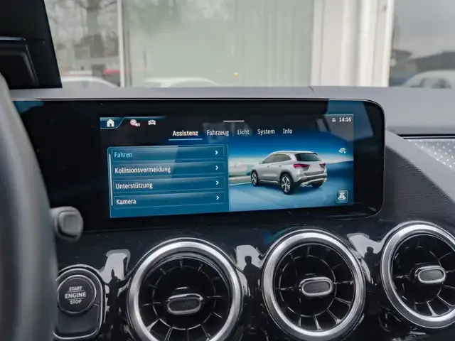 Mercedes-Benz GLA 250