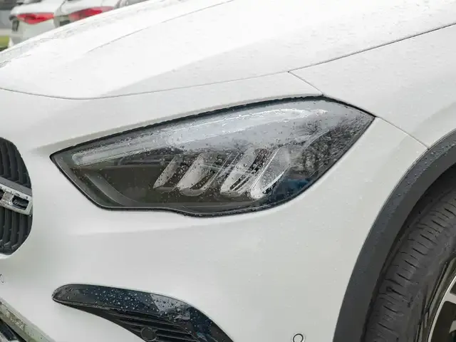 Mercedes-Benz GLA 250