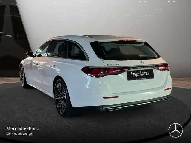 Mercedes-Benz E 220