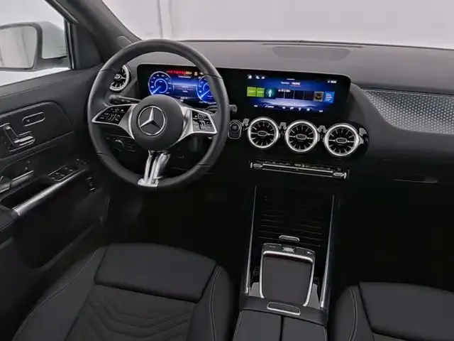 Mercedes-Benz EQA 300