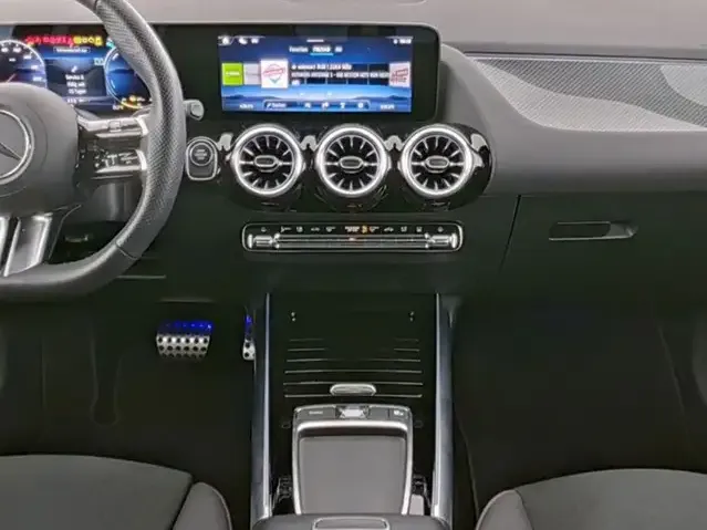 Mercedes-Benz GLA 250