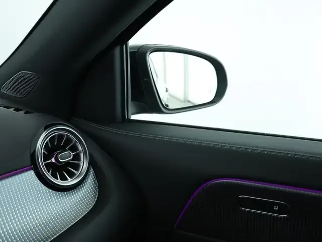 Mercedes-Benz EQA 300