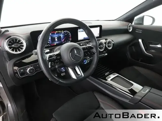 Mercedes-Benz CLA 35 AMG