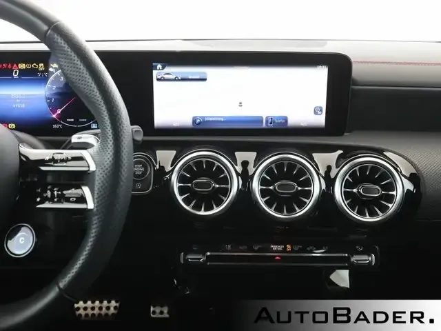 Mercedes-Benz CLA 35 AMG
