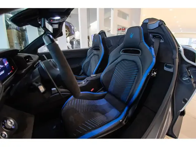 Maserati MC20