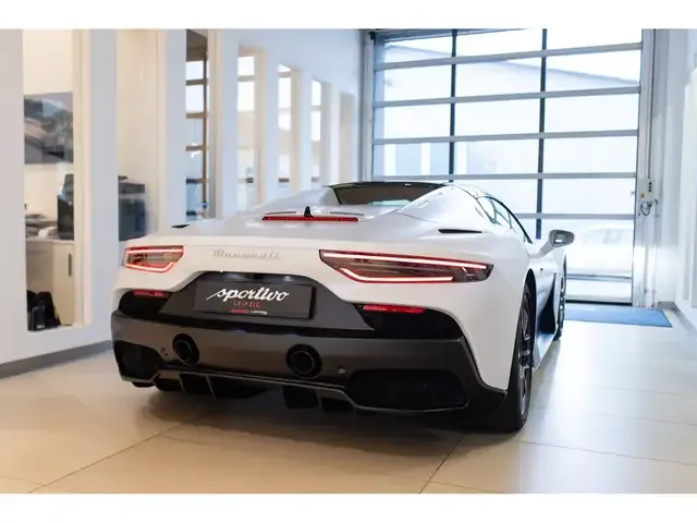 Maserati MC20
