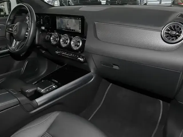 Mercedes-Benz EQA 250