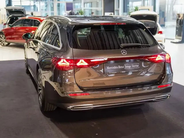 Mercedes-Benz E 220