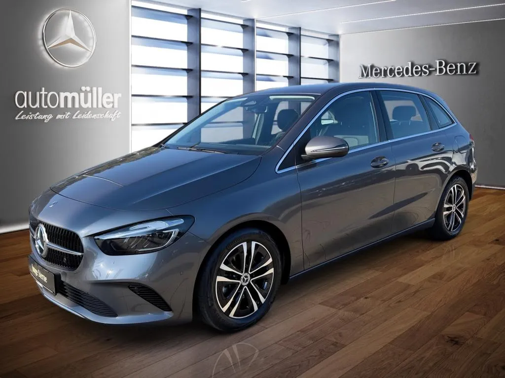 Mercedes-Benz B 180