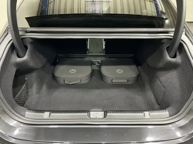 Mercedes-Benz EQE 350