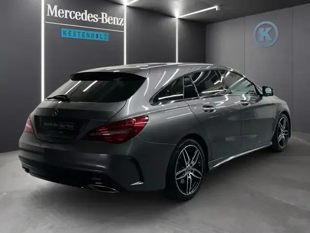 Mercedes-Benz CLA 220