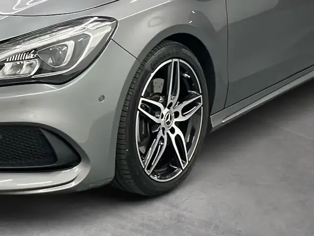 Mercedes-Benz CLA 220