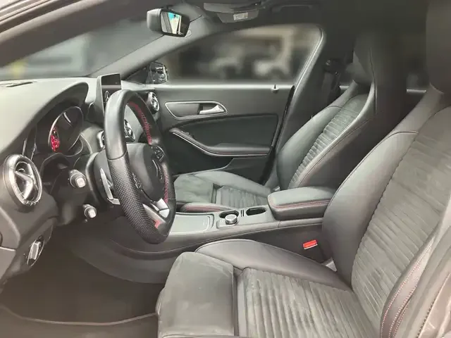 Mercedes-Benz CLA 220