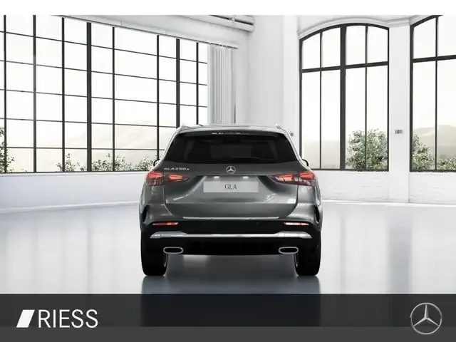 Mercedes-Benz GLA 250