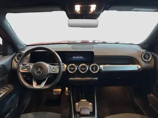 Mercedes-Benz GLB 200