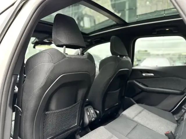 BMW 225