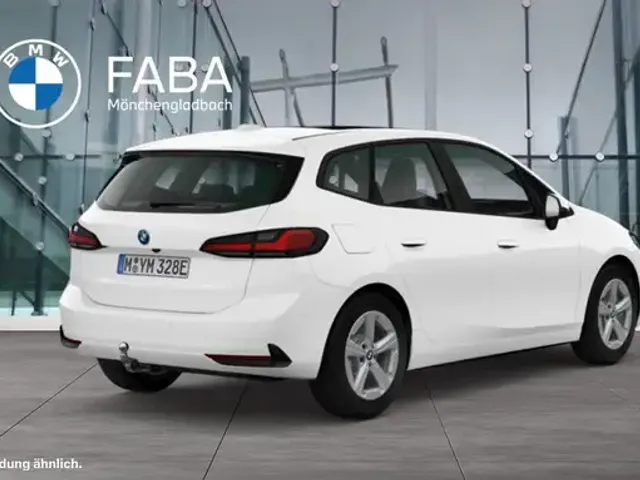 BMW 225