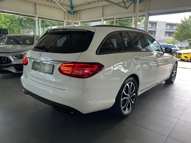 Mercedes-Benz C 180