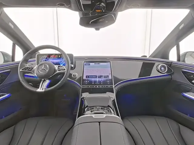 Mercedes-Benz EQE 300