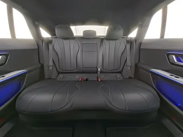 Mercedes-Benz EQE 300